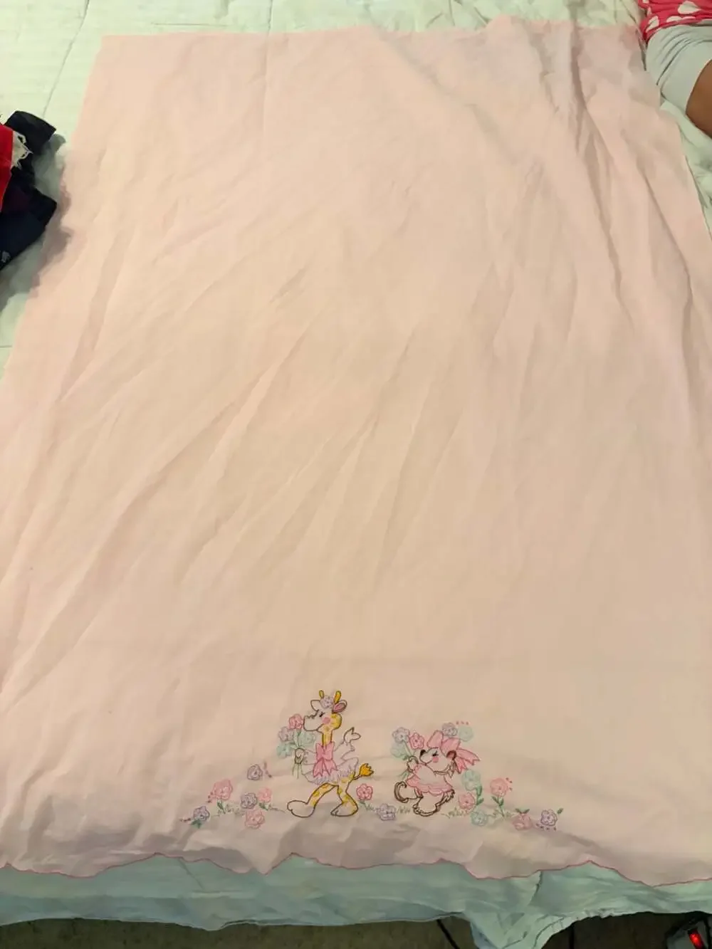 Vintage Confetti Knits Pink Embroidered Animal  Nursery Crib Blanket Retro